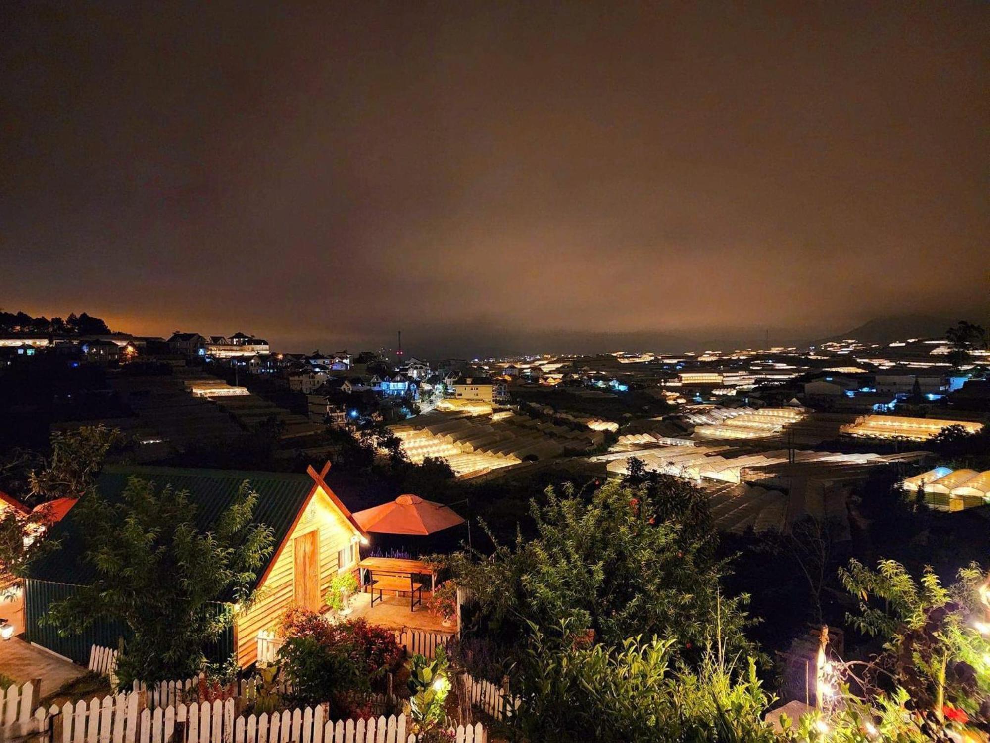Iza Homestay Trai Mat Bagian luar foto